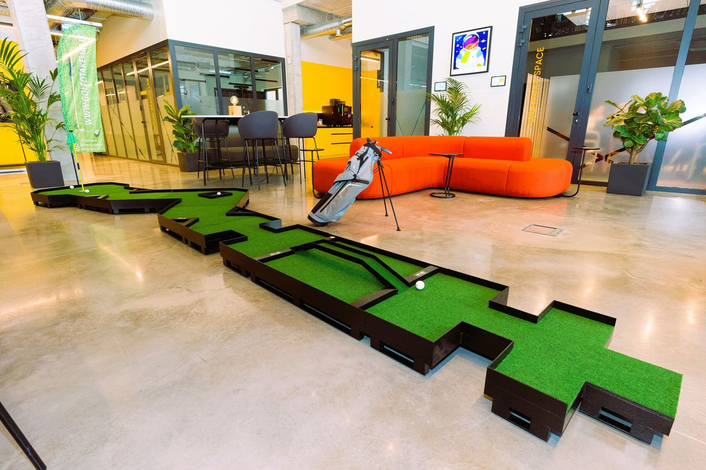 Indoor team building activities: Large outdoor, indoor mini golf course for sale