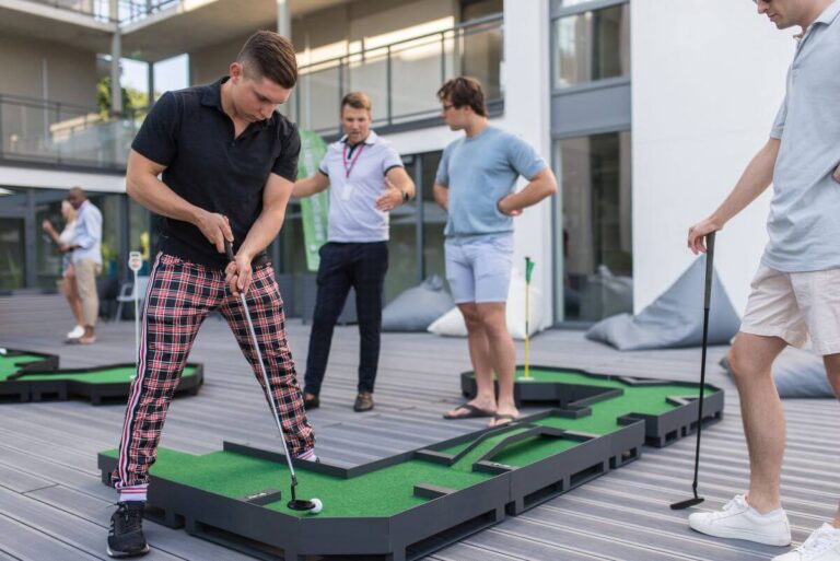 Read more about the article Office Mini Golf: A Hole-in-One Solution for Corporate Fun