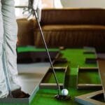 how to play mini golf