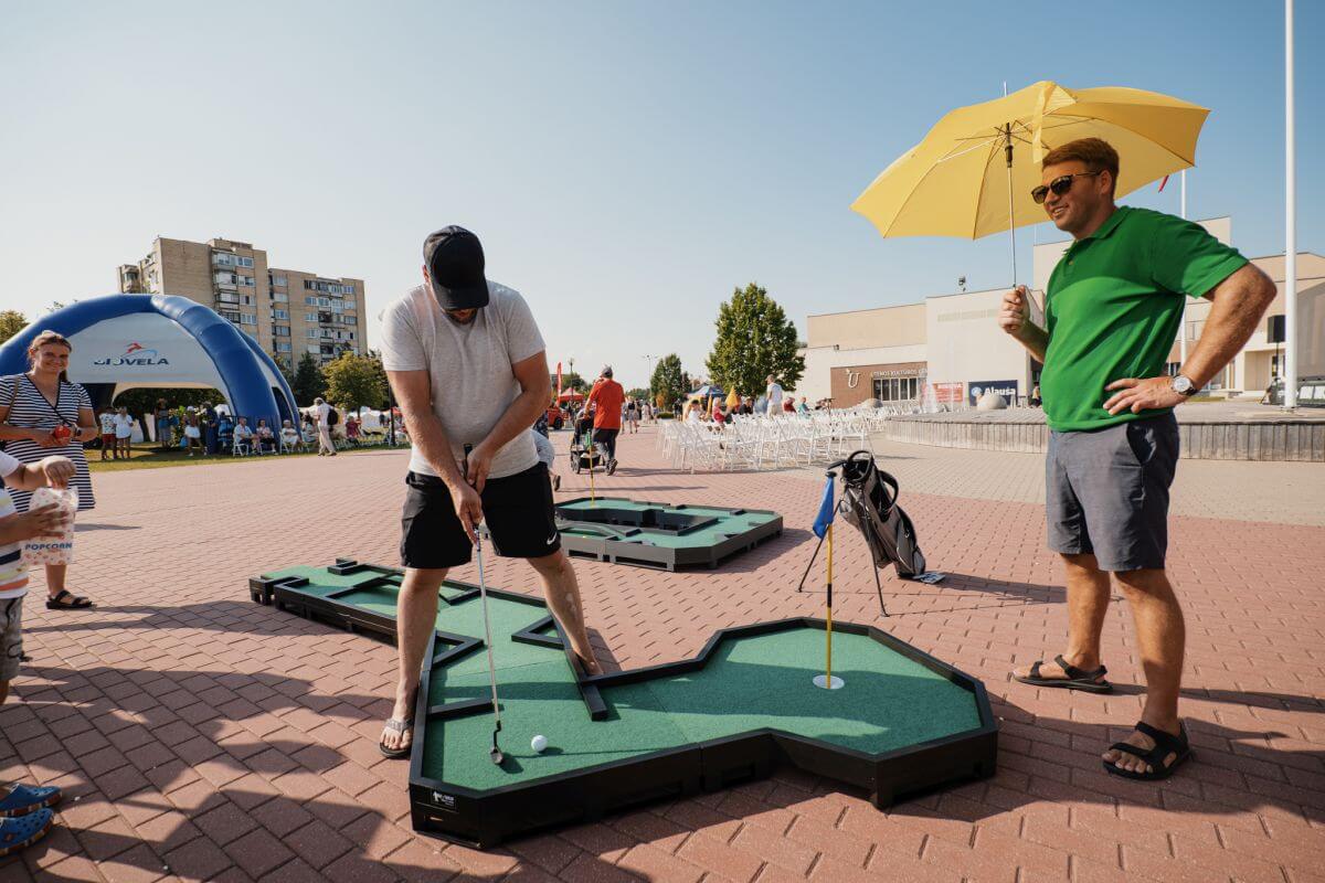 You are currently viewing Backyard Mini Golf: Idea for Fun&Family Bonding